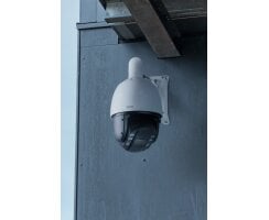ABUS IP PTZ Domekamera 4MPx 32x Zoom Auto-Tracking IR 200m IPCS84551