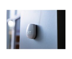 ABUS AZBW10110 – Draht-Bewegungsmelder PIR | EN Grad 2, Optipn Tierimmun bis 15 kg, 90°, ca. 16×16 m, Unterkriechschutz